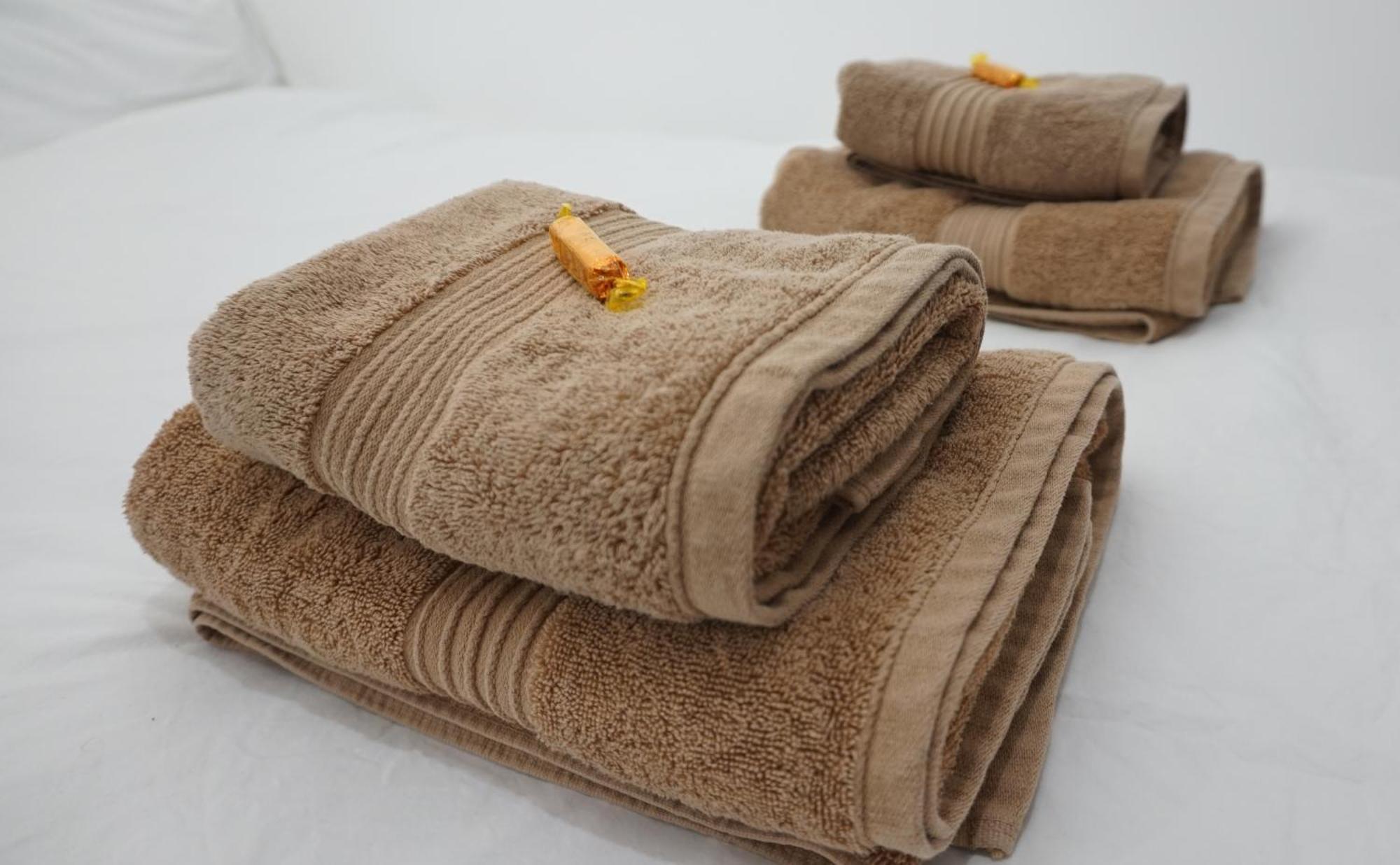 Beautiful Sleeps 6, 2 Minutes To Metro Лондон